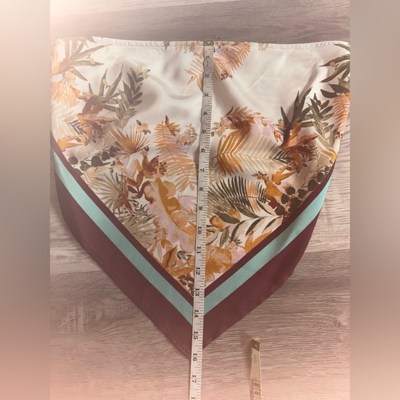 3/$20 wild fable banana top - Picture 4 of 6